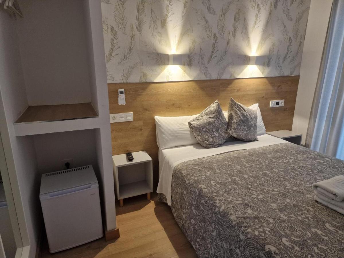 Hostal Esparteros Madrid Bagian luar foto