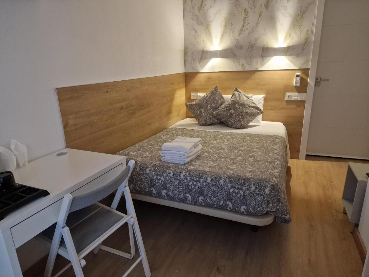 Hostal Esparteros Madrid Bagian luar foto