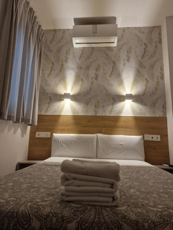 Hostal Esparteros Madrid Bagian luar foto