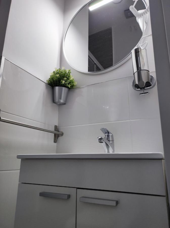 Hostal Esparteros Madrid Bagian luar foto