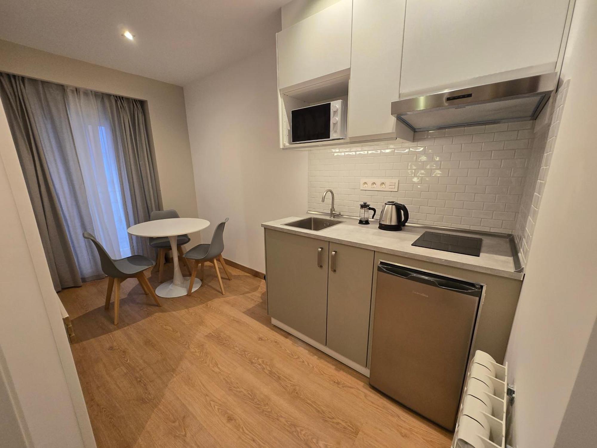 Hostal Esparteros Madrid Bagian luar foto