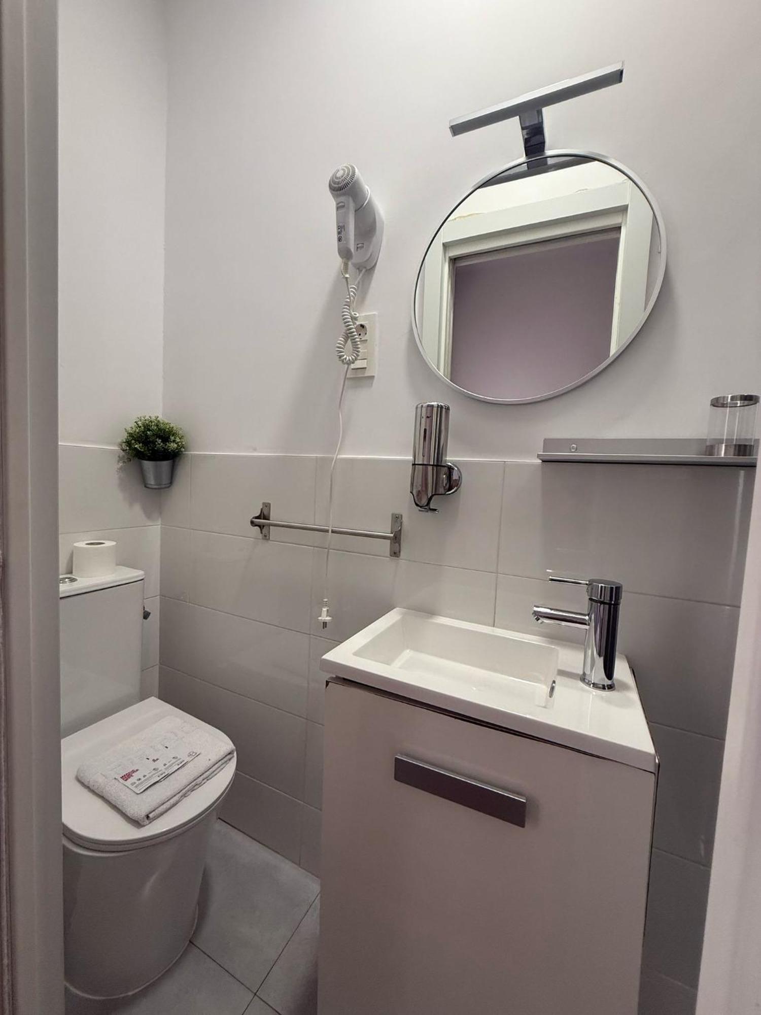 Hostal Esparteros Madrid Bagian luar foto